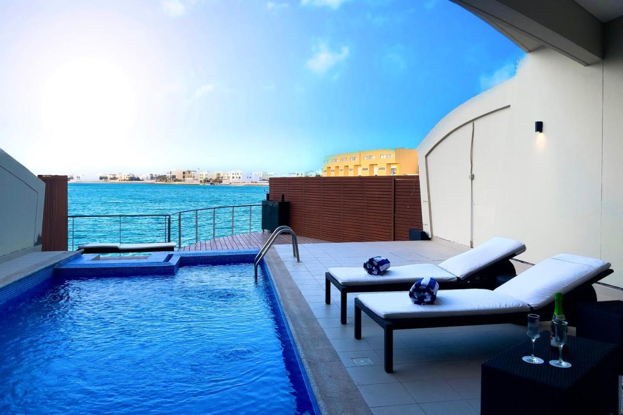 Dragon Beach Hotel Muharraq Exterior photo