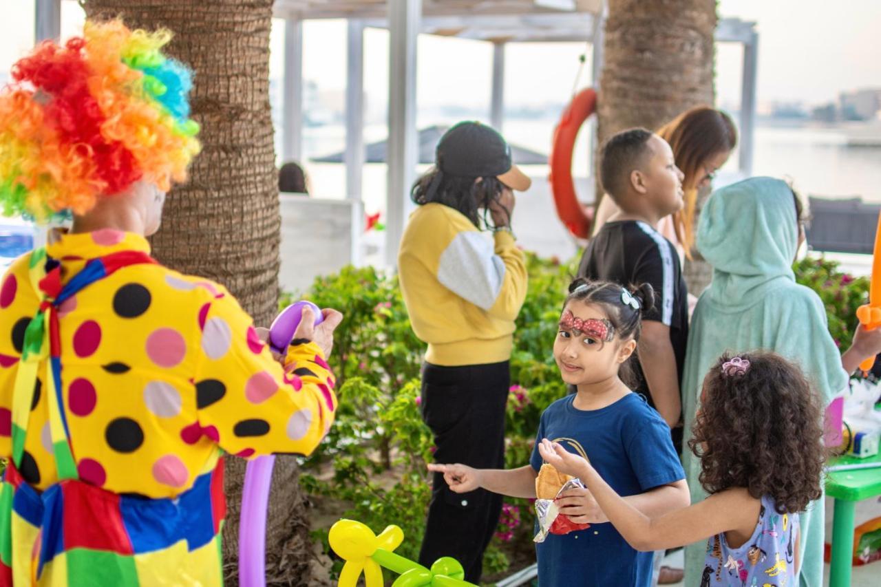 Dragon Beach Hotel Muharraq Exterior photo