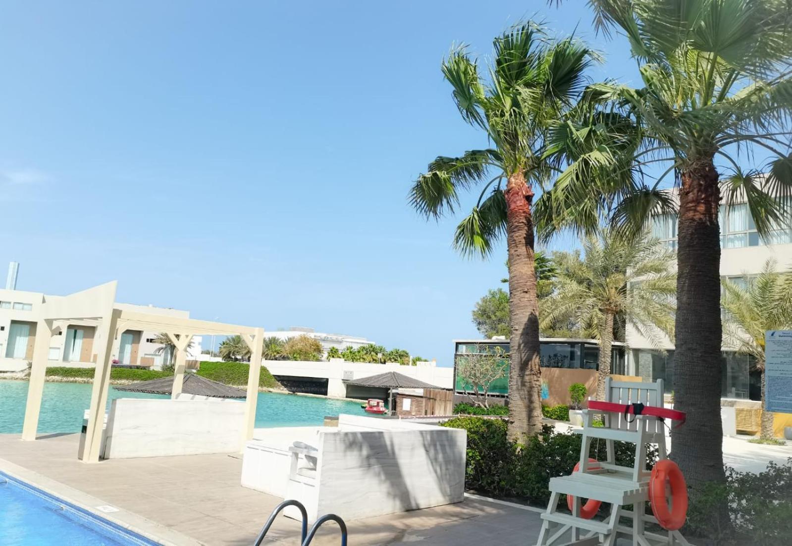 Dragon Beach Hotel Muharraq Exterior photo